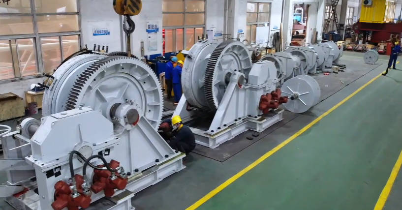 18000T舉力半潛駁船配套錨機